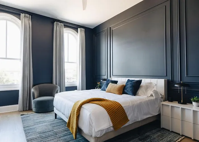 The Purple Martin - The Perch Hotel Louisville