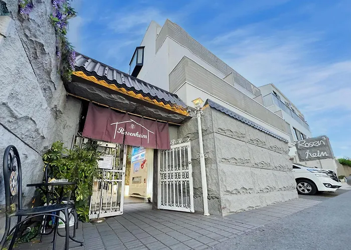 Rosenheim Tokyo Shinjuku Hotel