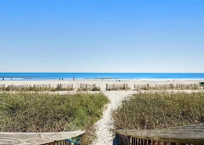 *Oceanfront Fresh Reno*King Bed*Pool*Hot Tub*Approved Dogs*W54 Villa Myrtle Beach