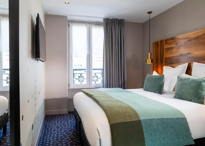 Hotel Maxim Folies Paris