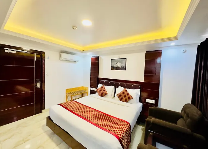 Hotel Pearl Grand White Near Volvo Bus Stand #Private Parking #Heated Rooms #In City Centre Shimla