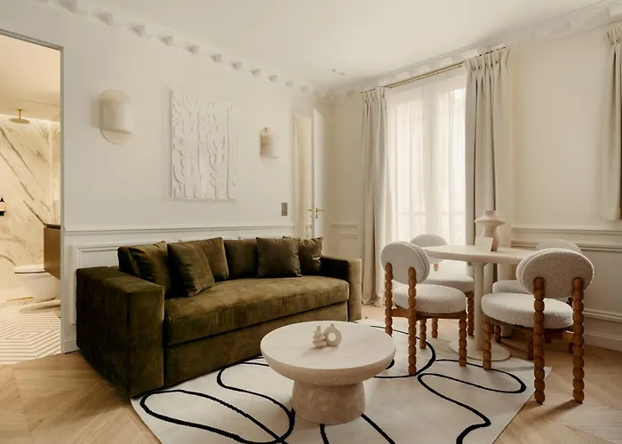 Leon Hotel Paris