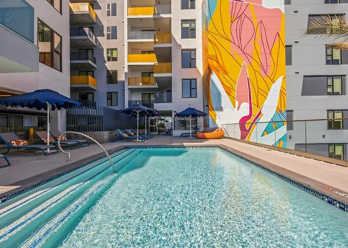 One Lux Stay - Hollywood Los Angeles