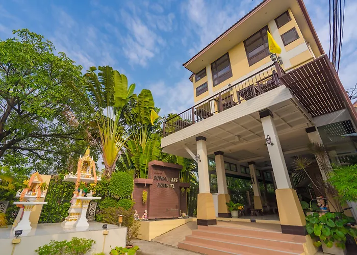Suphan Lake Hometel Bangkok