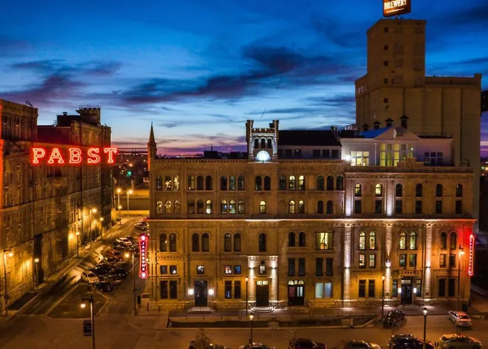 Brewhouse Inn And Suites Milwaukee