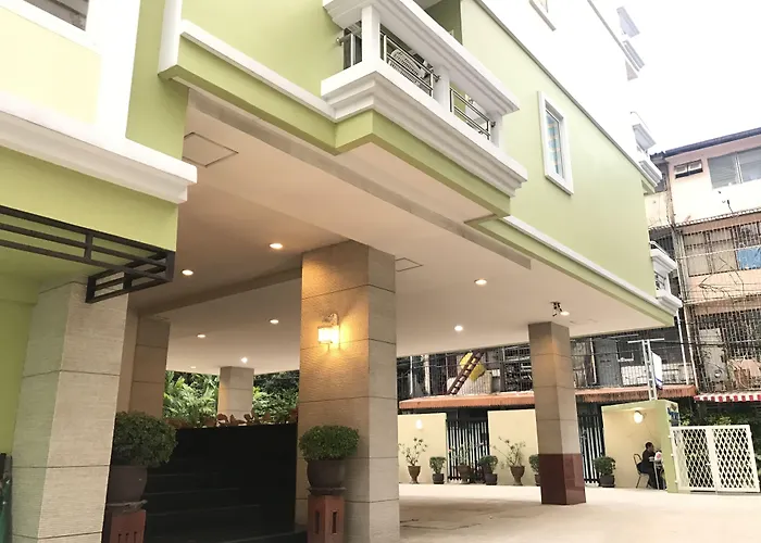 14 Place Sukhumvit Suites Bangkok