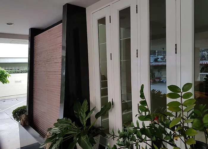 14 Place Sukhumvit Suites Bangkok