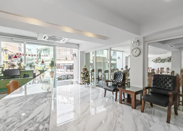 Royale 8 Ville Guest House Bangkok