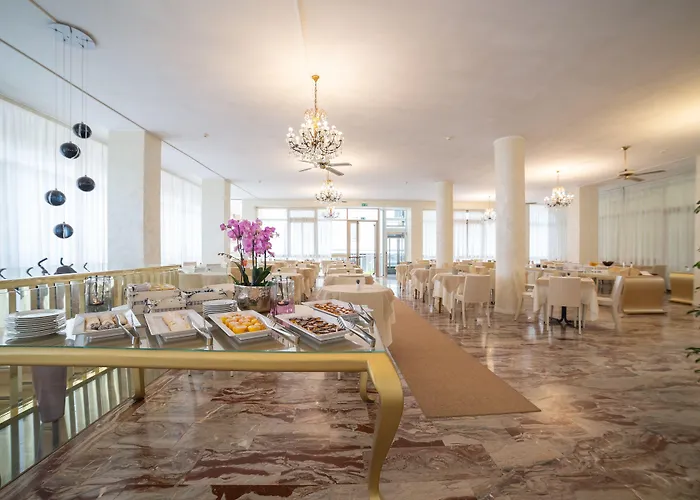 Universal Hotel & Homes Cattolica