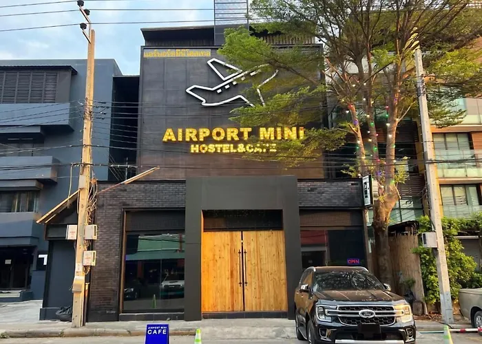 Airport Mini Hostel At Don Mueang Airport Bangkok