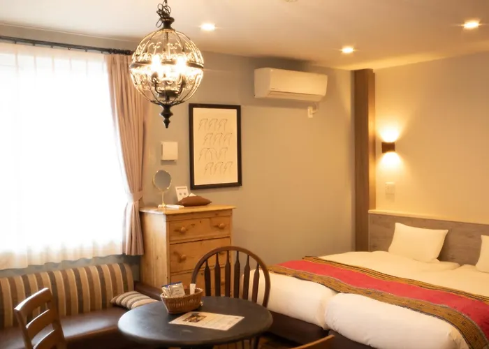 7 Rooms Hotel & Cafe - Boutique Designer Hotel - 30 Mins From Disneyland&Tokyo