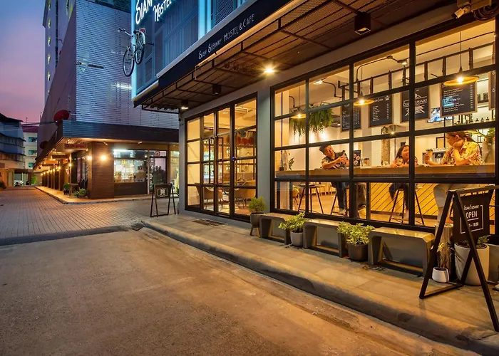 Siam Subway Hostel And Cafe Bangkok