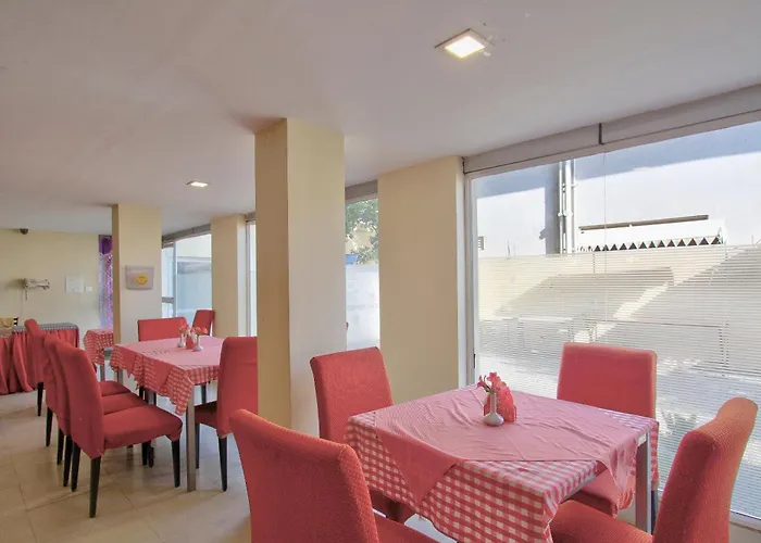 Super Townhouse Hills Palace Ooty