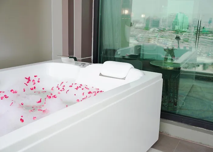 Valia Bangkok Sukhumvit 24 By Kingston Hotels