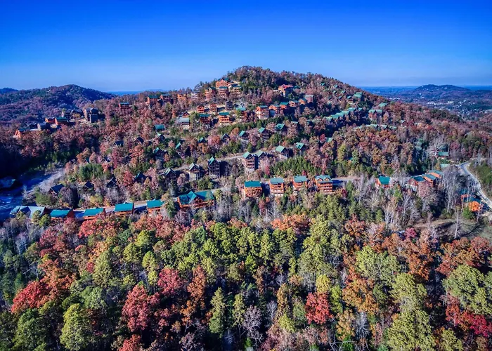 Spacious Cabin Sleep 28 Hot Tub Games Shared Pool Pigeon Forge