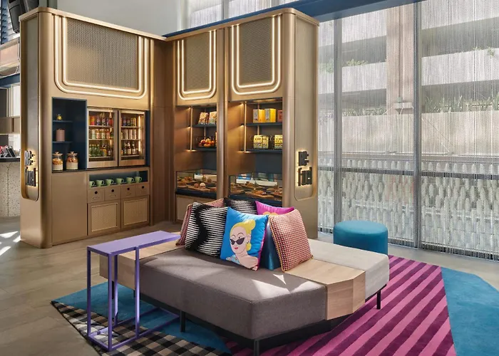 Aloft By Marriott Bangkok Sukhumvit 11 Hotel