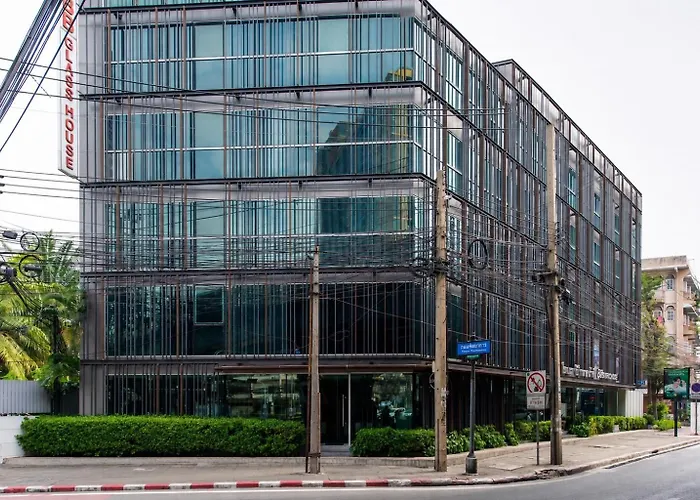 Bb Glass House Pattanakrn บีบี กลาสเฮ้าส์ พัฒนาการ Bangkok