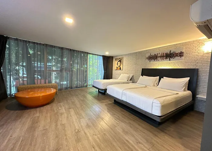 Bb Glass House Pattanakrn บีบี กลาสเฮ้าส์ พัฒนาการ Bangkok