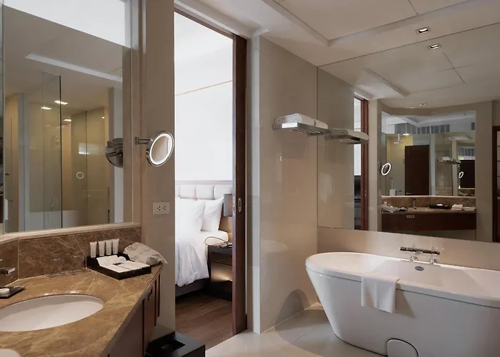 The Grand Fourwings Convention Hotel Bangkok