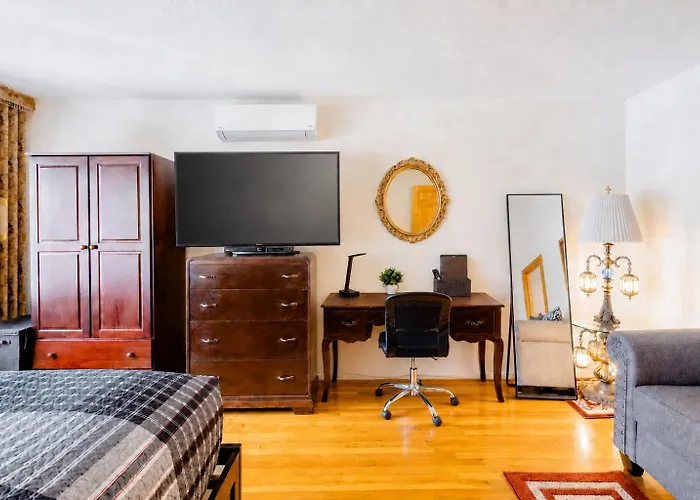 Spacious Comfy Room In Cozy Classy Duplex New York