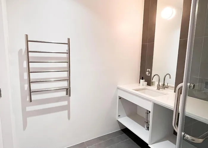Ample And Cozy Stay In Brooklyn New York