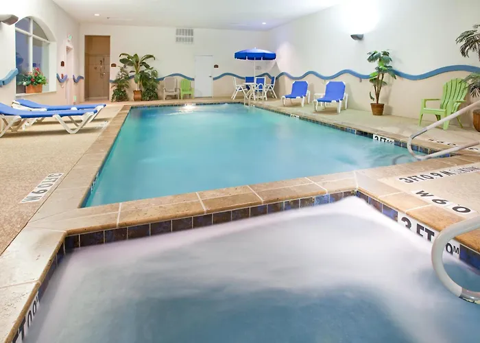 Holiday Inn Express & Suites Fort Worth - Fossil Creek By Ihg