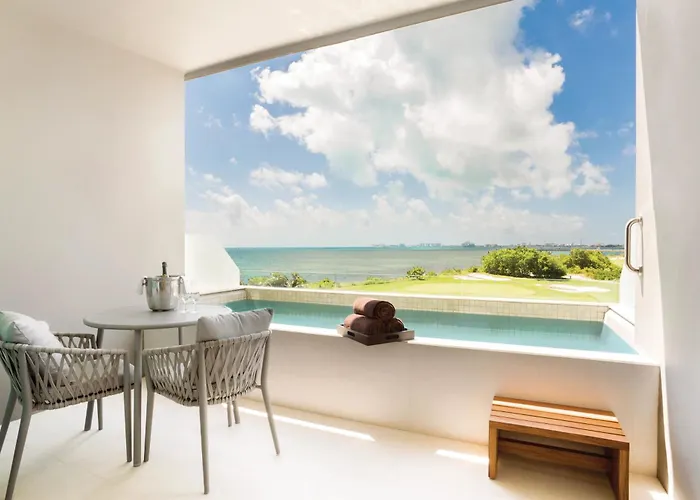 Dreams Vista Cancun Golf & Spa Resort