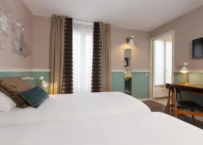 Hotel Des 3 Poussins Paris